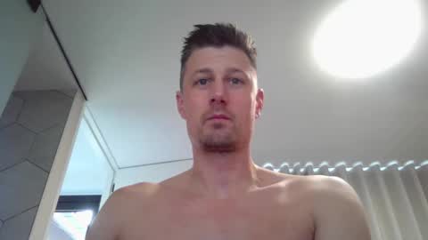 longdutch85 online show from February 2026 02:32:01 PM