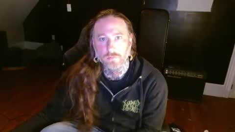 Snapshot of longhair021 chatting on January 2025 10:11:02 PM longhair online show from January 2025 10:11:02 PM