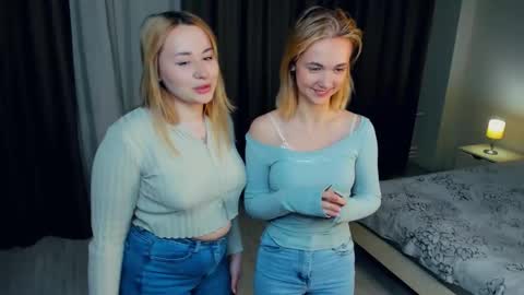 Kaila and Polly online show from February 2026 04:11:02 PM