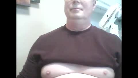 Snapshot of look823 chatting on October 2025 07:47:02 PM look823 online show from October 2025 07:47:02 PM