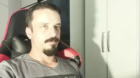 Snapshot of lookaz4010 chatting on January 2025 03:46:02 PM Lucas online show from January 2025 03:46:02 PM