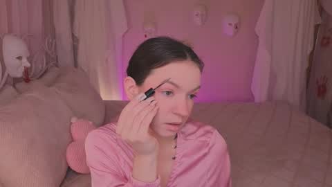 Snapshot of loonacom chatting on November 2025 09:06:01 PM Luna online show from November 2025 09:06:01 PM