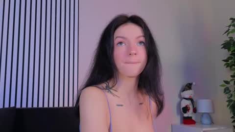 Snapshot of loonacom chatting on November 2025 08:22:01 PM Luna online show from November 2025 08:22:01 PM