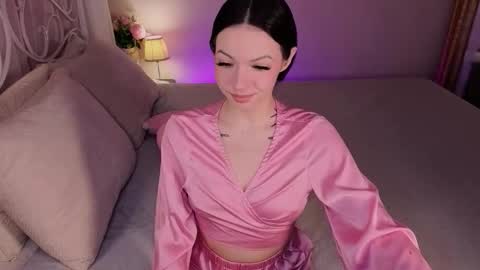 Luna online show from February 2026 08:29:02 PM