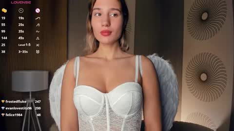 Snapshot of loookat_me chatting on October 2025 08:54:02 PM Jina online show from October 2025 08:54:02 PM