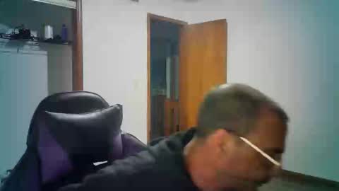 loquitis6969952430 online show from November 2025 07:30:01 PM