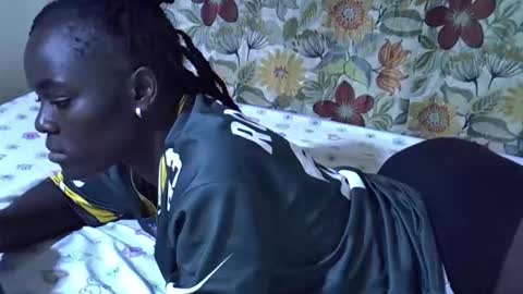 lora_amor online show from April 2026 04:09:01 PM