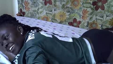 lora_amor online show from April 2026 04:15:02 AM