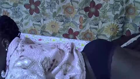 lora_amor online show from May 2026 11:07:01 AM