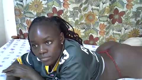 lora_amor online show from June 2026 01:43:02 AM
