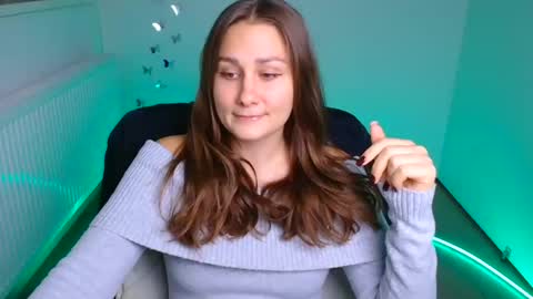 Lora online show from October 2025 11:30:01 AM