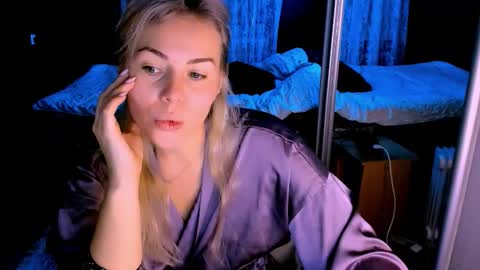 Lora online show from October 2025 02:18:01 AM