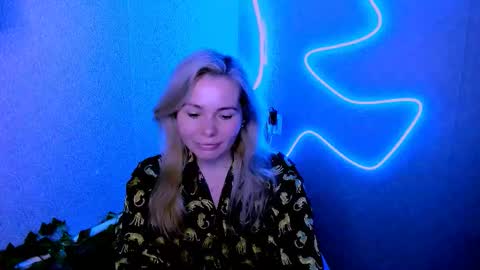 Lora online show from February 2026 03:25:02 AM