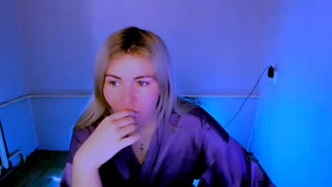 Lora online show from March 2026 03:01:02 AM