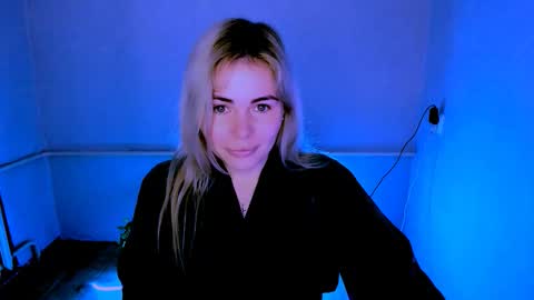 Lora online show from March 2026 03:23:02 AM