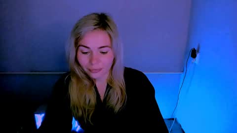 Lora online show from May 2026 01:24:01 AM