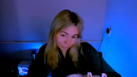 Lora online show from May 2026 02:41:01 AM