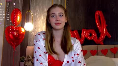 Loraine online show from February 2025 07:02:01 PM