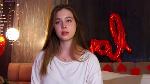 Loraine online show from February 2025 08:55:01 PM