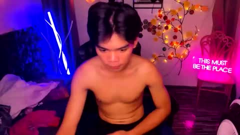 lord_hotasian online show from December 2025 05:27:01 AM