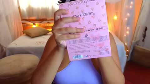 loreanis online show from October 2025 07:47:02 PM