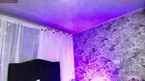 Snapshot of loren_44tits chatting on February 2026 12:53:01 AM Loren online show from February 2026 12:53:01 AM