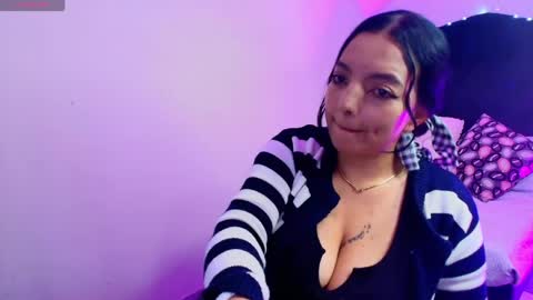 Loren online show from May 2026 09:12:02 PM