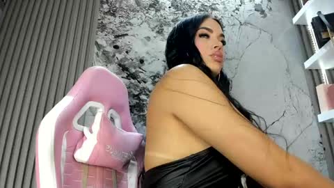 Doll Queen online show from May 2026 11:04:02 AM