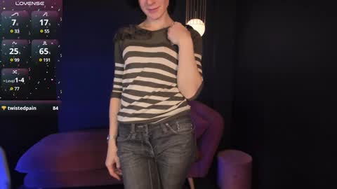 Snapshot of loren_daze chatting on December 2024 01:54:02 PM Loren online show from December 2024 01:54:02 PM