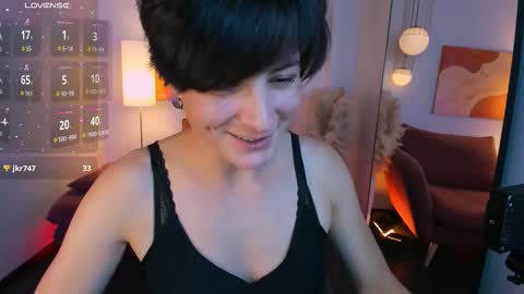 Snapshot of loren_daze chatting on October 2025 02:39:02 PM Loren online show from October 2025 02:39:02 PM