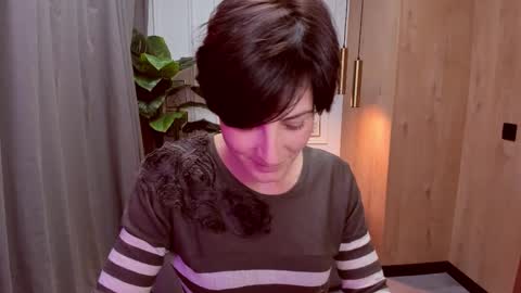 Snapshot of loren_daze chatting on October 2025 02:28:02 PM Loren online show from October 2025 02:28:02 PM