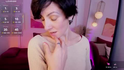 Snapshot of loren_daze chatting on November 2025 02:27:01 PM Loren online show from November 2025 02:27:01 PM