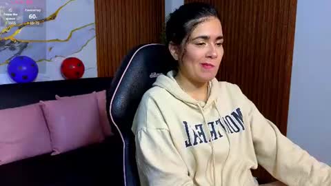Loren online show from June 2026 02:38:01 AM