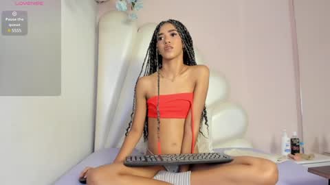 Snapshot of lorena_hawkins chatting on December 2024 07:42:02 PM Lorena online show from December 2024 07:42:02 PM