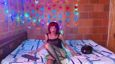 Snapshot of lorenacapelli chatting on February 2025 09:06:02 PM Lorena Capelli online show from February 2025 09:06:02 PM