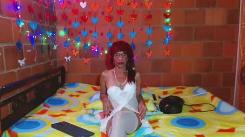 Snapshot of lorenacapelli chatting on February 2025 10:04:02 AM Lorena Capelli online show from February 2025 10:04:02 AM