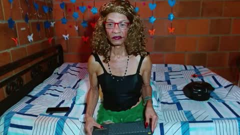 Snapshot of lorenacapelli chatting on October 2025 11:22:01 AM Lorena Capelli online show from October 2025 11:22:01 AM