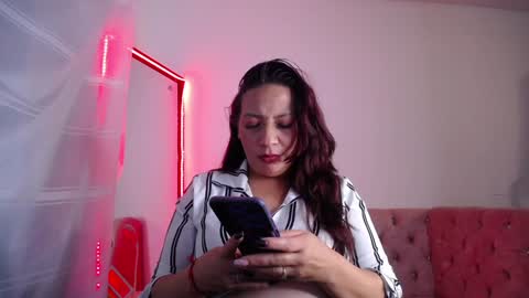 Snapshot of lorenalover24 chatting on February 2025 01:23:02 AM Lorena online show from February 2025 01:23:02 AM