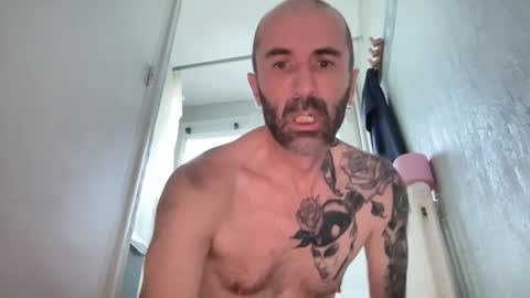 Snapshot of lorenzo44300 chatting on December 2025 03:49:02 PM lorenzo44300 online show from December 2025 03:49:02 PM