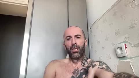 Snapshot of lorenzo44300 chatting on January 2026 01:58:01 PM lorenzo44300 online show from January 2026 01:58:01 PM