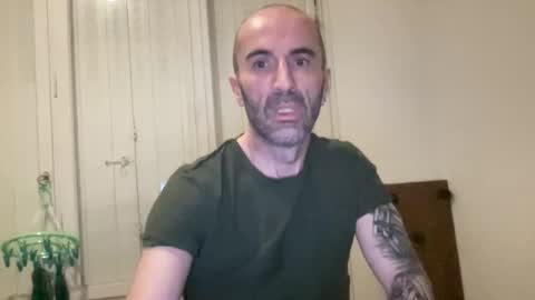 Snapshot of lorenzo44300 chatting on February 2026 09:33:02 PM lorenzo44300 online show from February 2026 09:33:02 PM