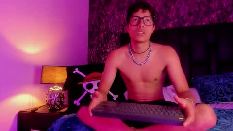 Lorenzo wildd online show from February 2026 08:01:02 PM