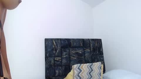 loretahorny online show from February 2025 12:30:02 PM