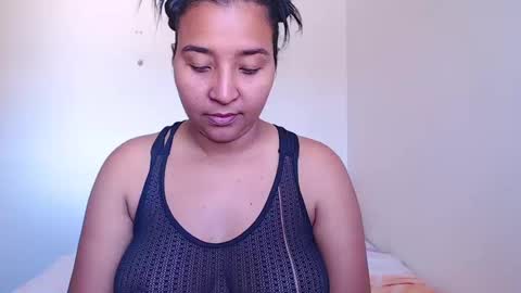 Snapshot of loretta_ chatting on December 2024 02:00:01 PM Loretta Gmez online show from December 2024 02:00:01 PM