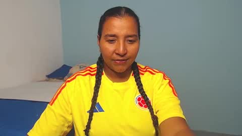 Snapshot of loretta_ chatting on September 2025 02:22:01 AM Loretta Gmez online show from September 2025 02:22:01 AM