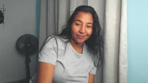 Snapshot of loretta_ chatting on November 2025 02:00:02 AM Loretta Gmez online show from November 2025 02:00:02 AM