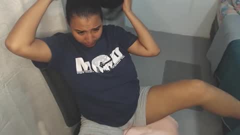 Snapshot of loretta_ chatting on February 2026 01:17:01 AM Loretta Gmez online show from February 2026 01:17:01 AM