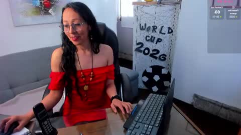 loretta_fraser online show from June 2026 01:10:02 PM