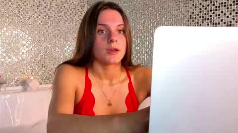 Chloe for Fan BlackHole online show from October 2025 06:50:01 PM