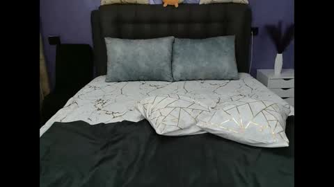 Lorette online show from April 2026 08:44:01 PM